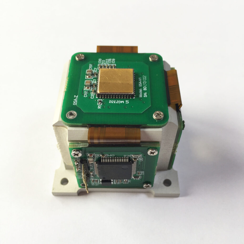 Current Type Triaxial Acceleration Sensor