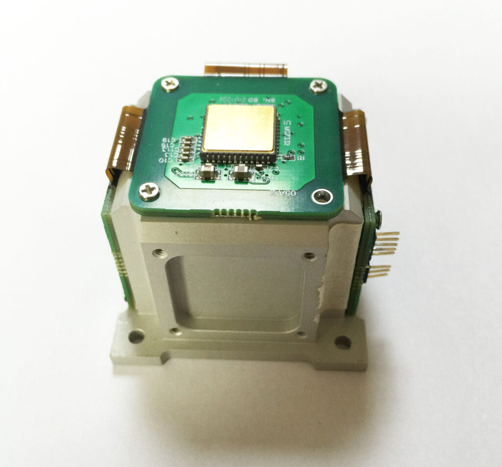 Current Type Triaxial Acceleration Sensor